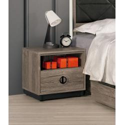 費納1.5尺床頭櫃